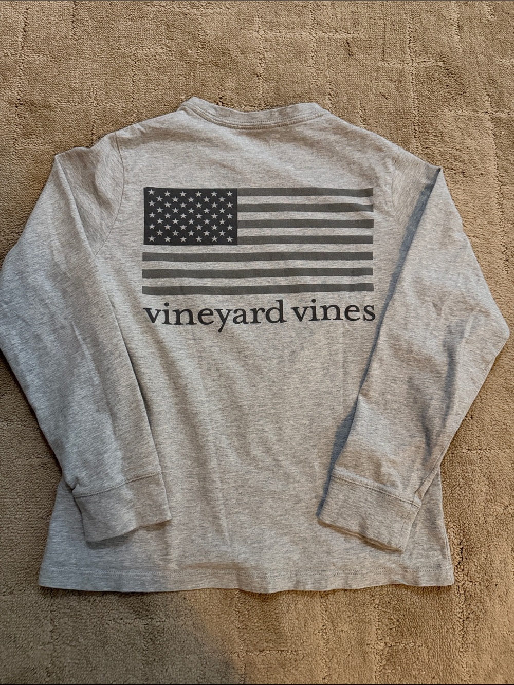 Vineyard Vines Youth Long-Sleeve Gray Flag Tee boys small